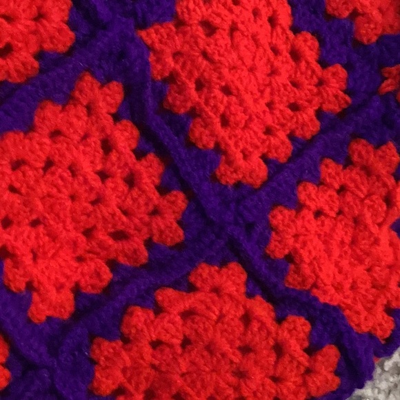 Hand Crocheted Knit Yarn Boho Tote Red Purple Purse Shoulder Bag Retro 1970's - Picture 5 of 15